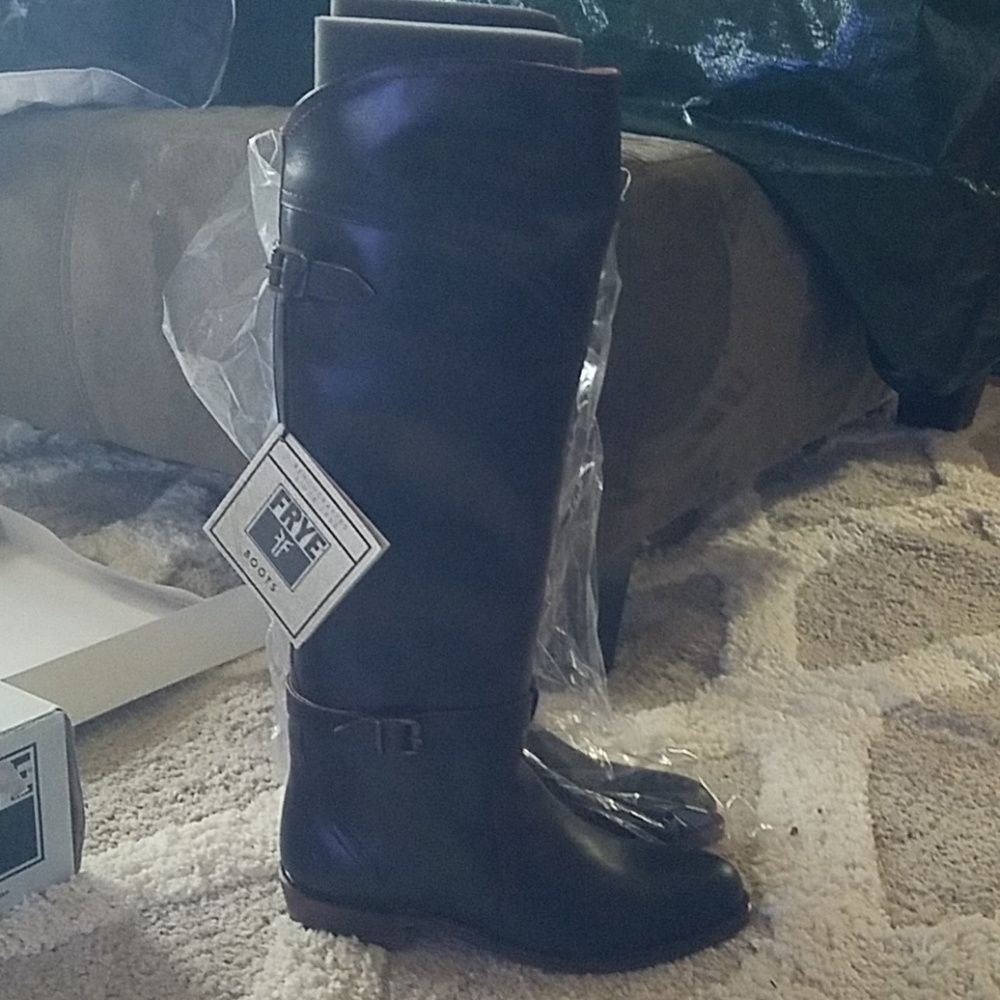 Frye dark brown boots